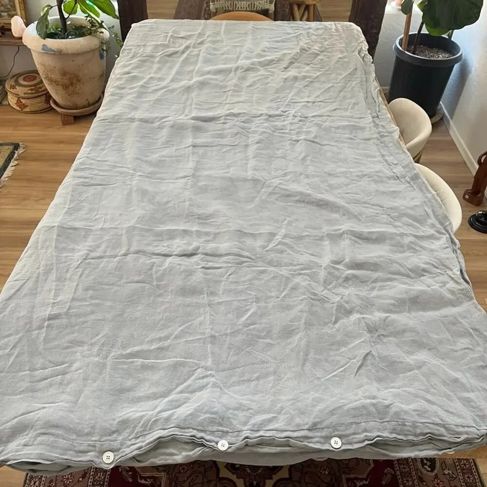 Parachute linen duvet