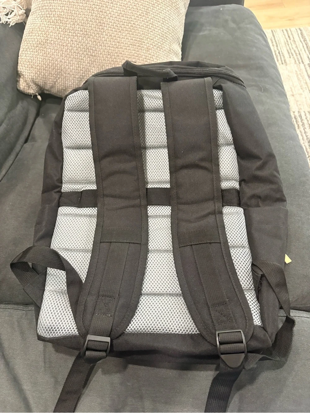 Atuto laptop backpack
