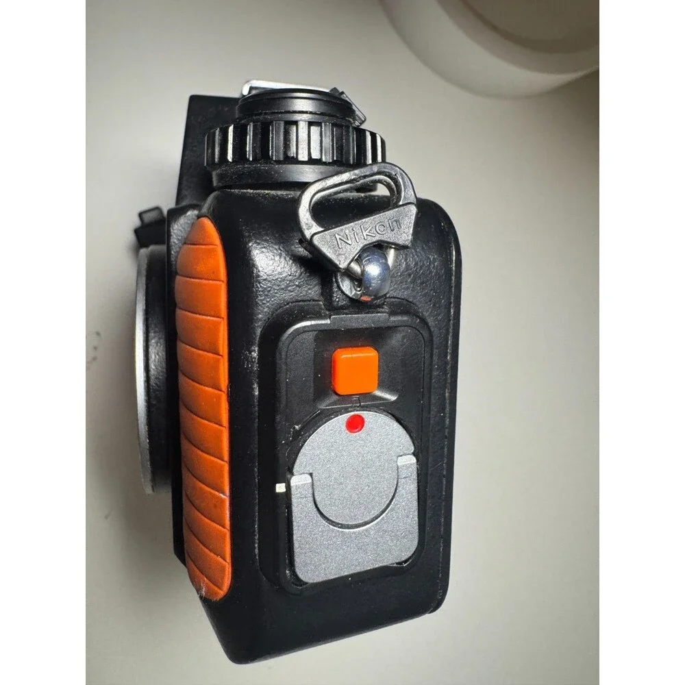 Nikonos this camera