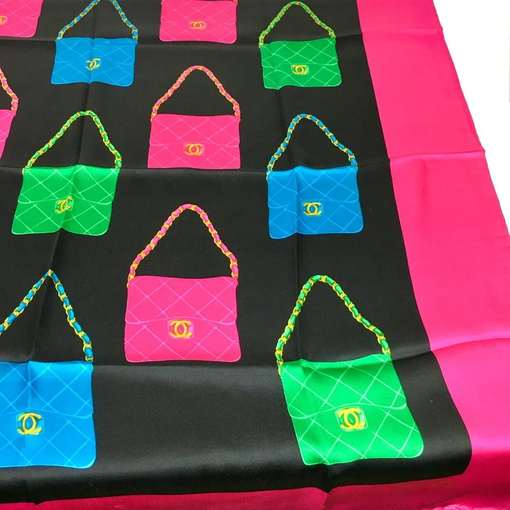 CHANEL many scarf