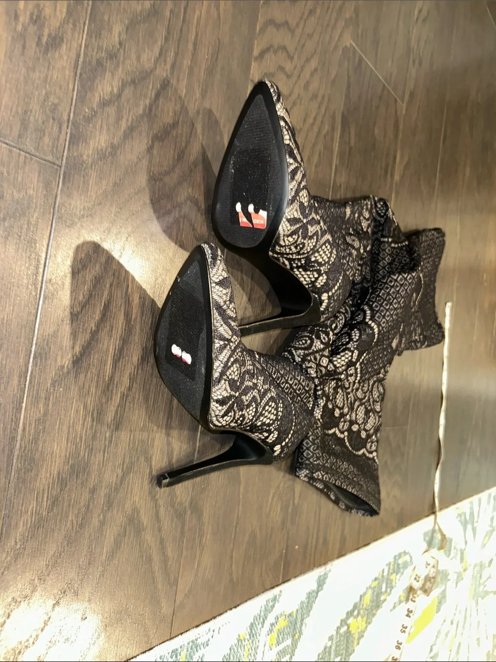 Steve Madden lace over fit
