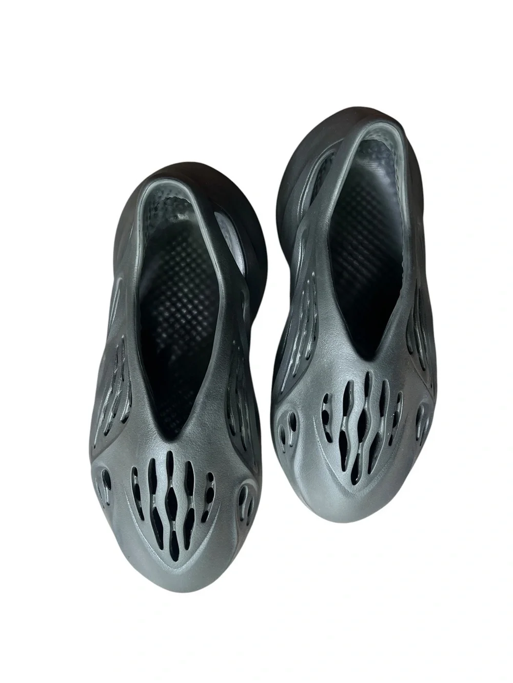 ADIDAS YEEZY Foam Runner Slip-On Shoes in Onyx / Charcoal Men’s 7