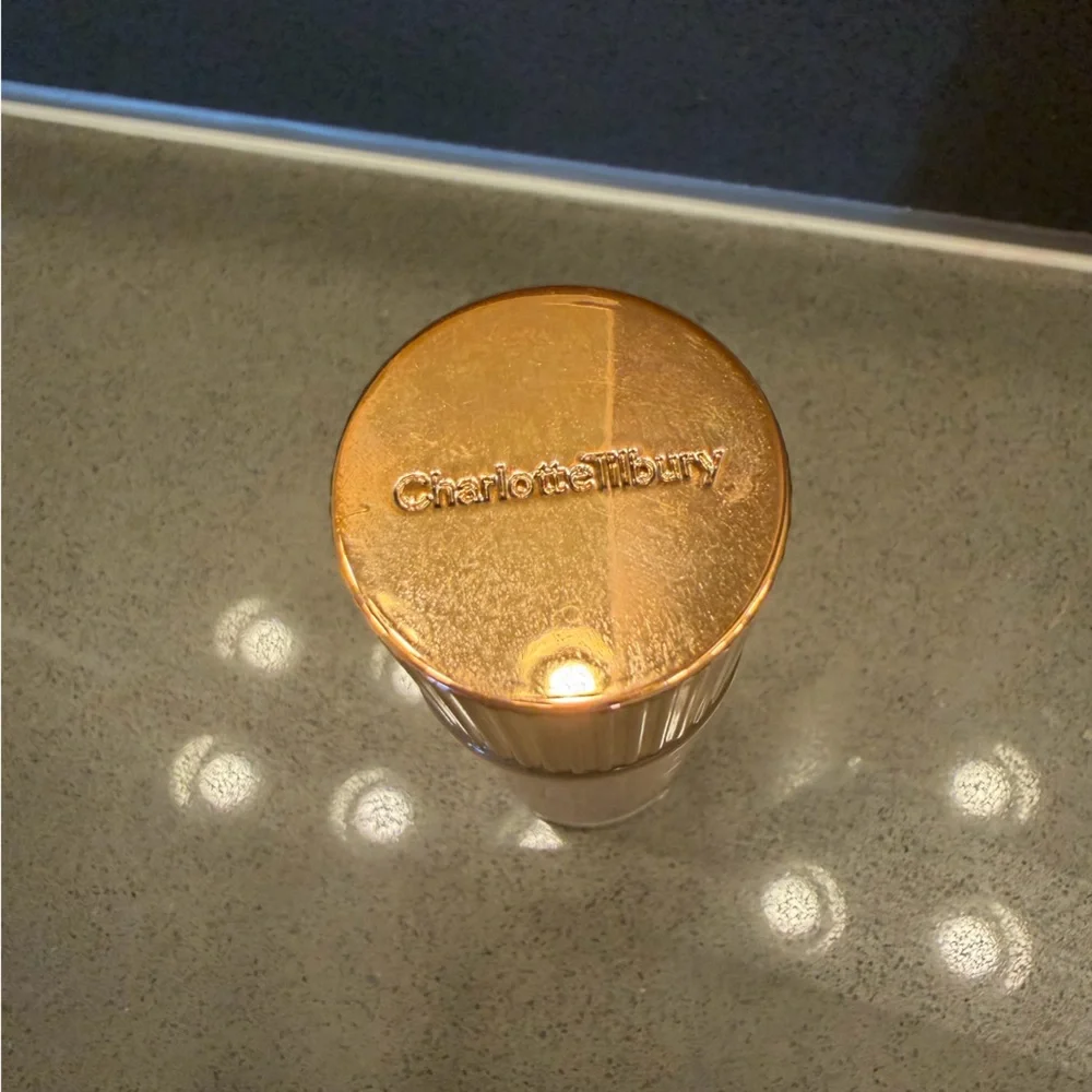 Charlotte Tilbury Hollywood Flawless Filter 3 Fair Pale Glow Foundation