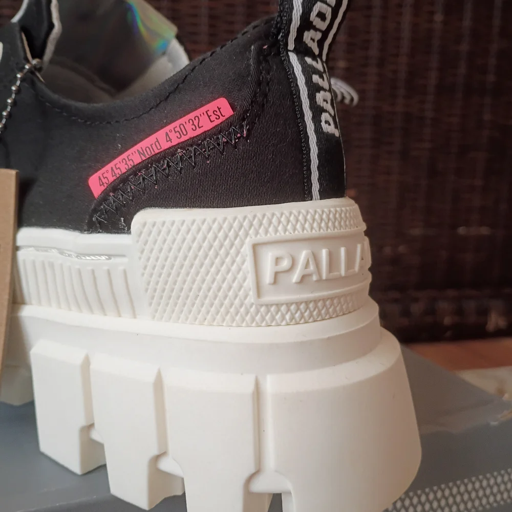 Palladium stylish platform