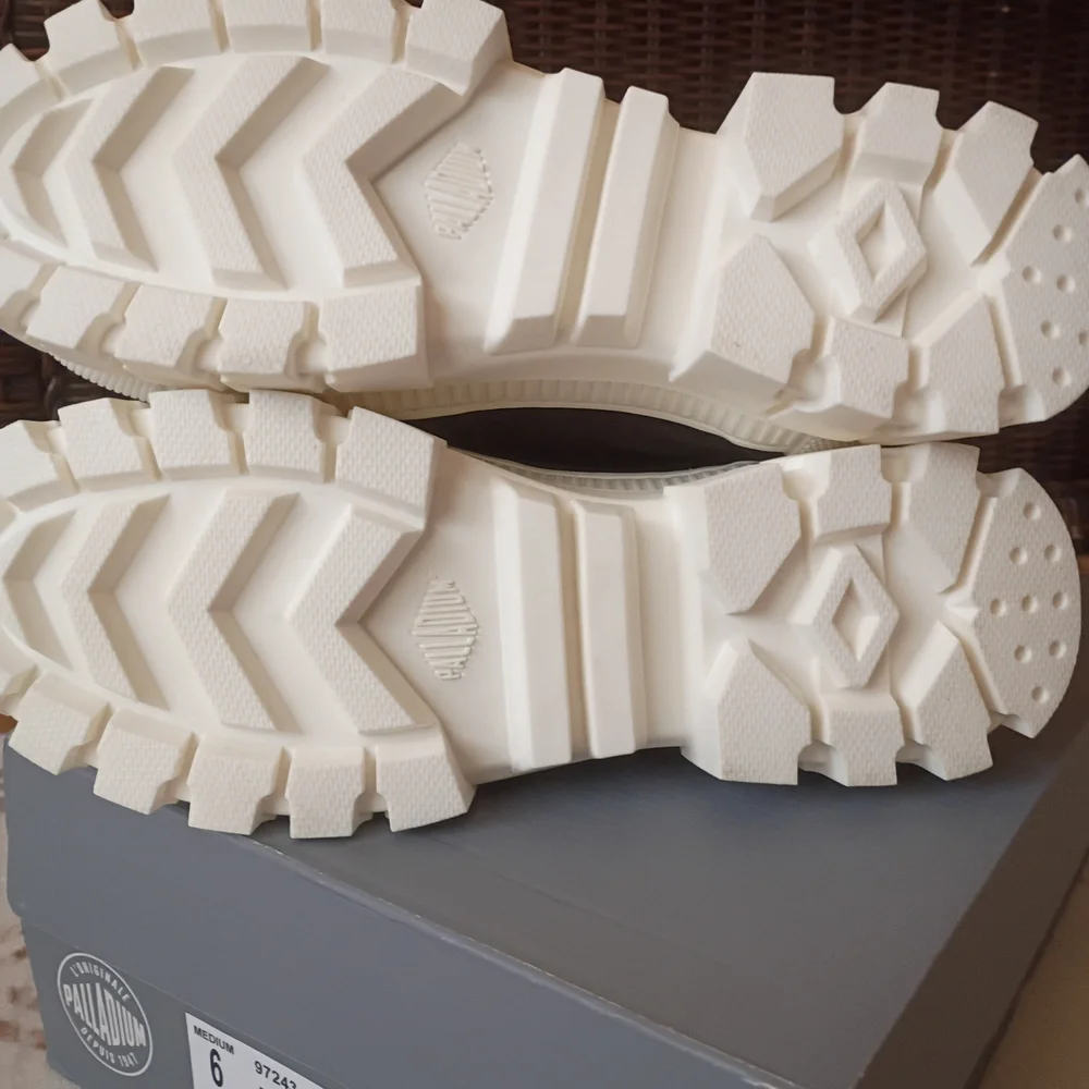 Palladium stylish platform