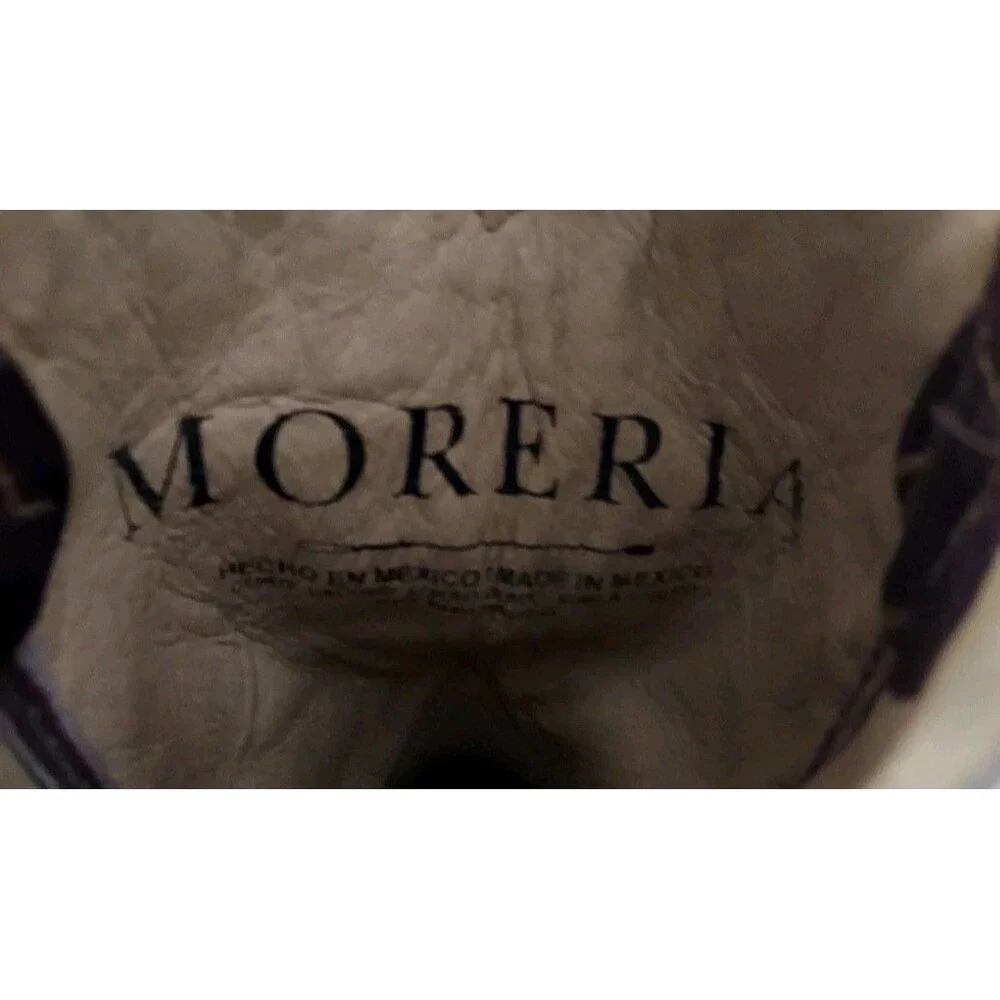 Moreria brown men