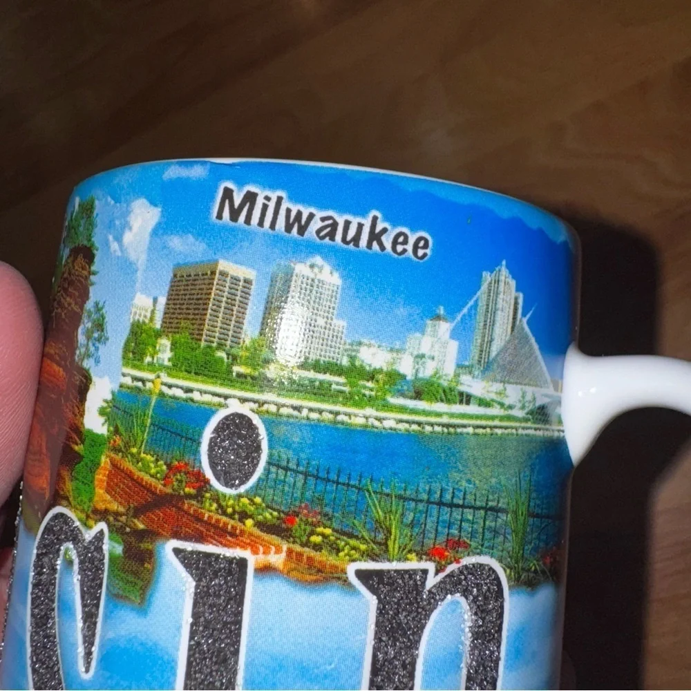 Americaware Wisconsin 18 Oz Tall Color Etched Collage All Over Print Coffee Mug