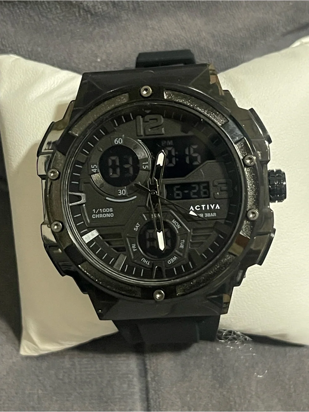Invicta resist crystal