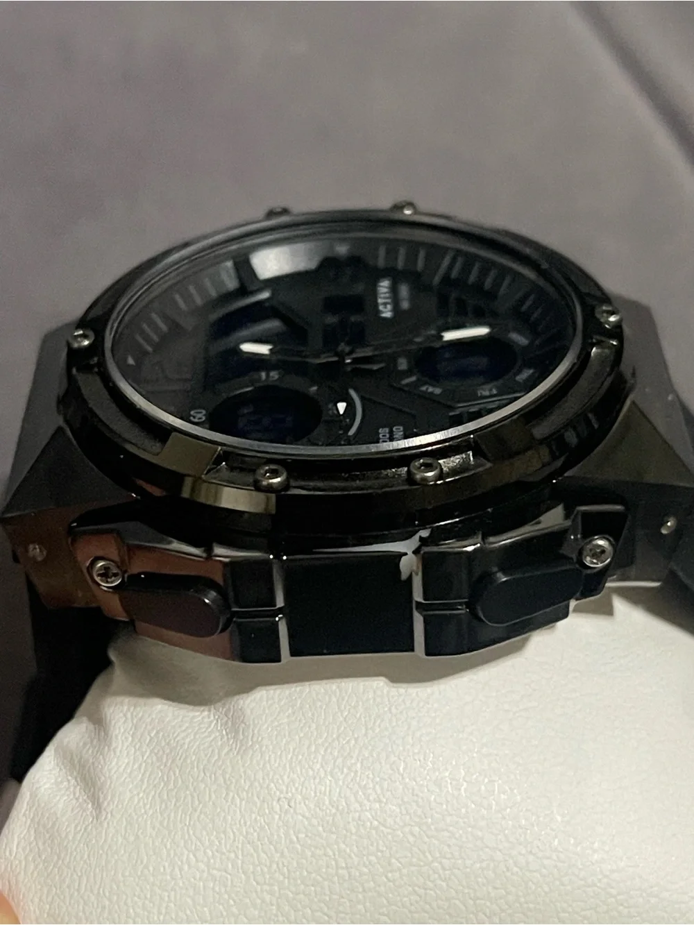 Invicta design collection activa