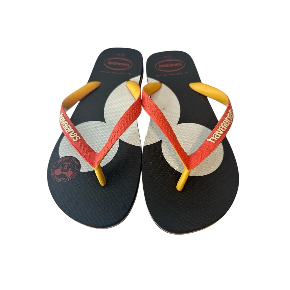 Havaianas celebrate disney