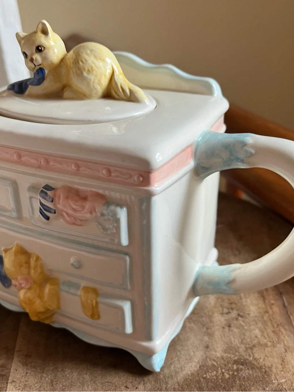 N/A adorable ceramic