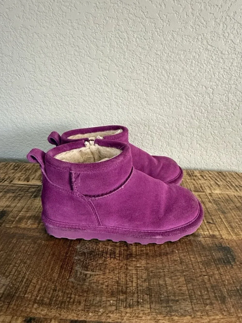 BearPaw shorty youth