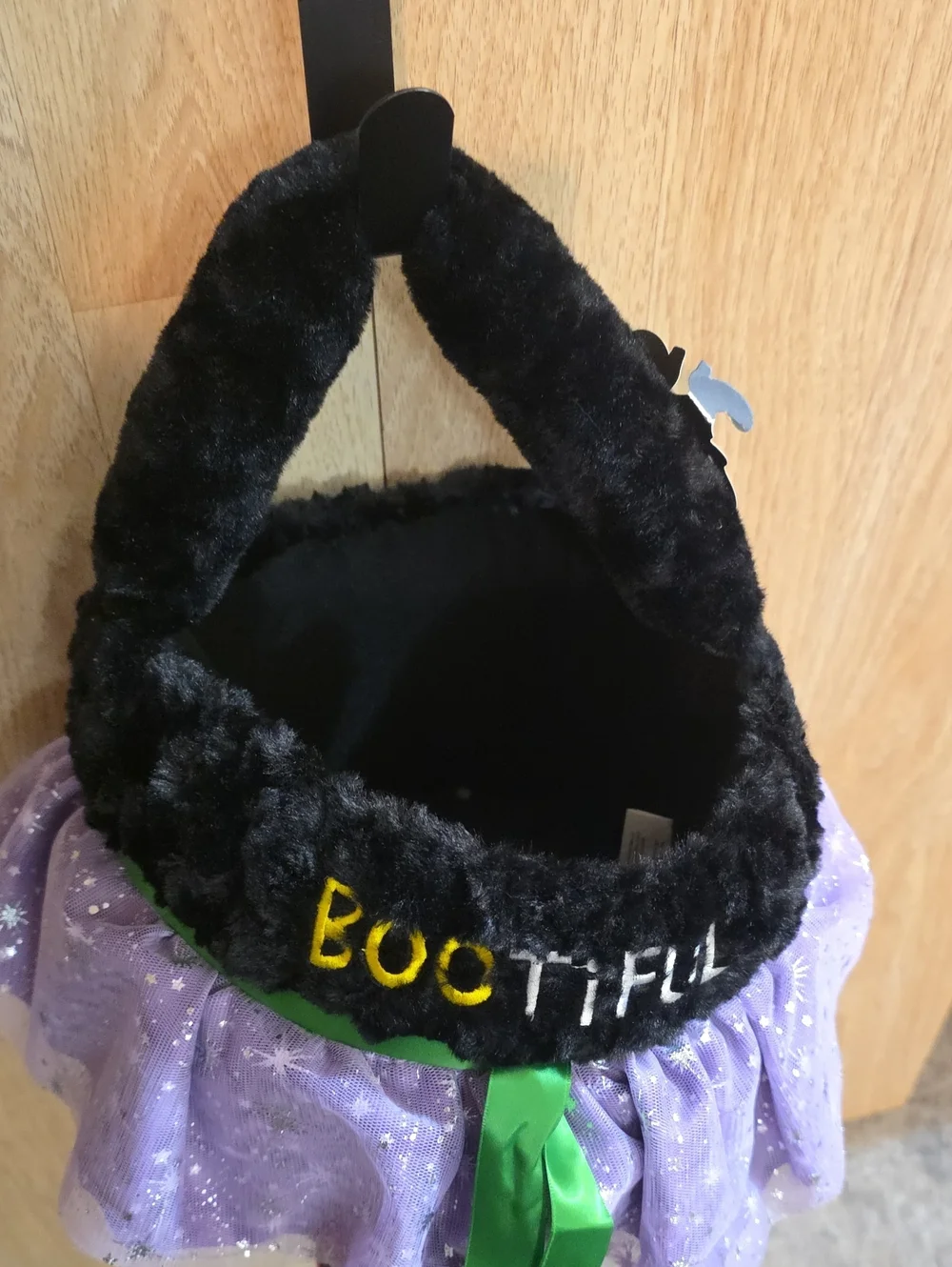N/A plush black