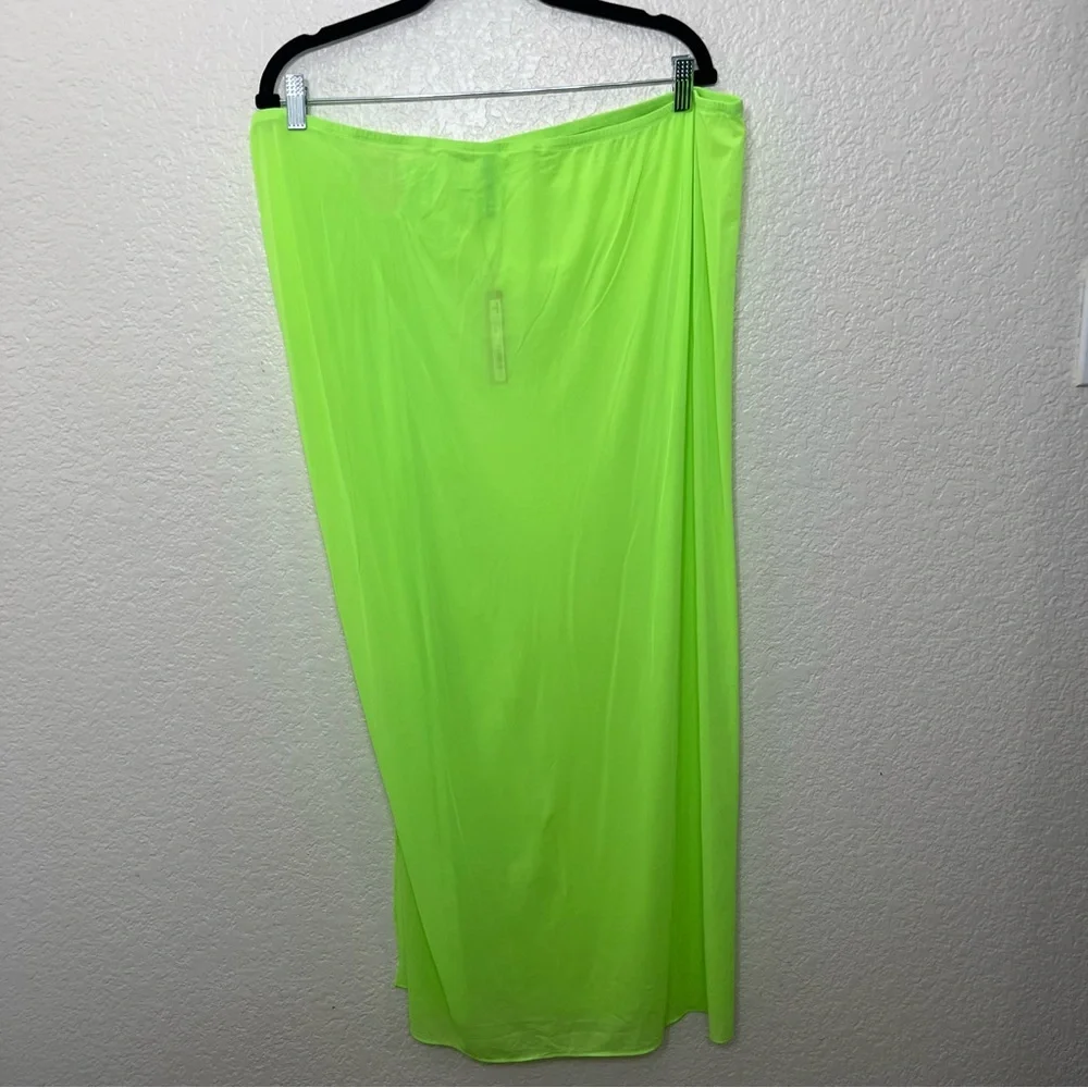 SKIMS mesh cover