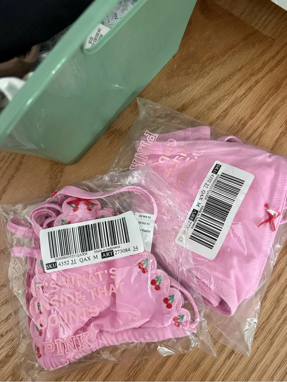 Frankies Bikinis by pink