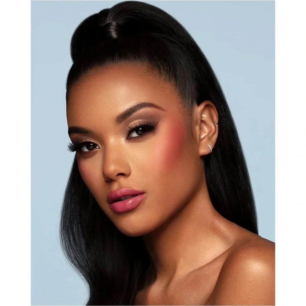 Jaclyn Cosmetics experience subtle