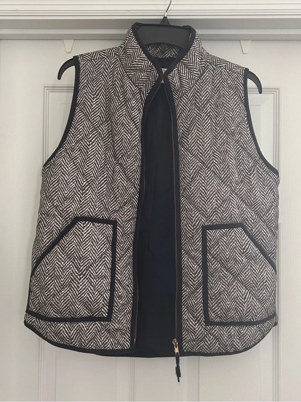 J.Crew Quilted Excursion Vest Women Black White Herringbone Size M
