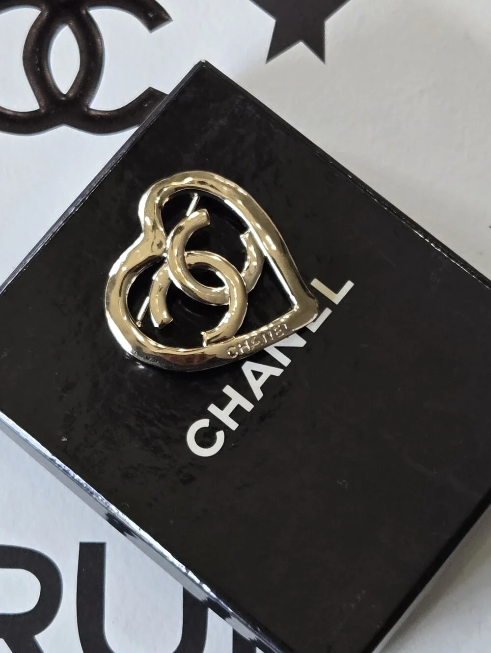 CHANEL have plated pouch
