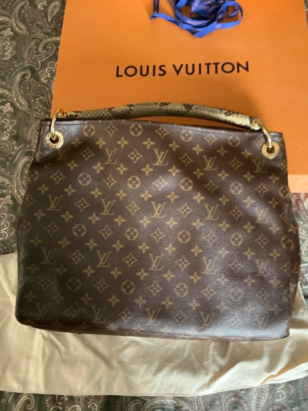 Louis Vuitton louis vuitton