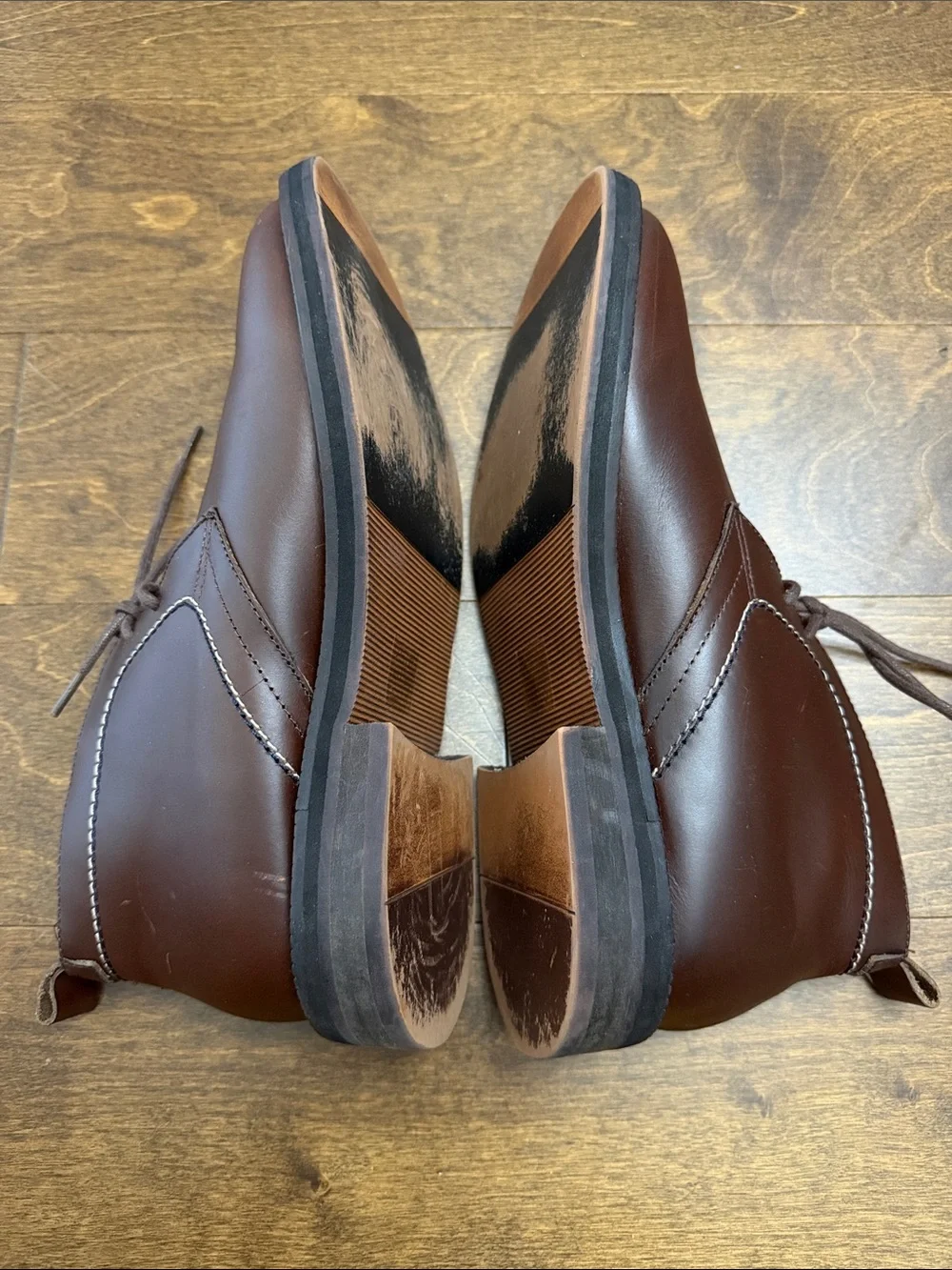 Red Saks Fifth Avenue premium brown