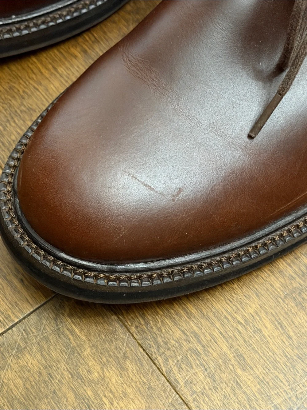 Red Saks Fifth Avenue premium brown