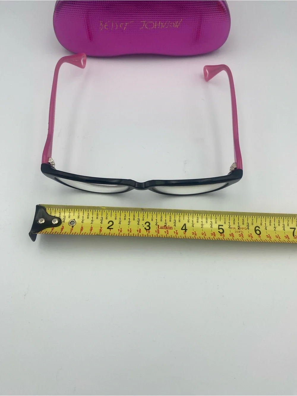 Betsey Johnson classic oval