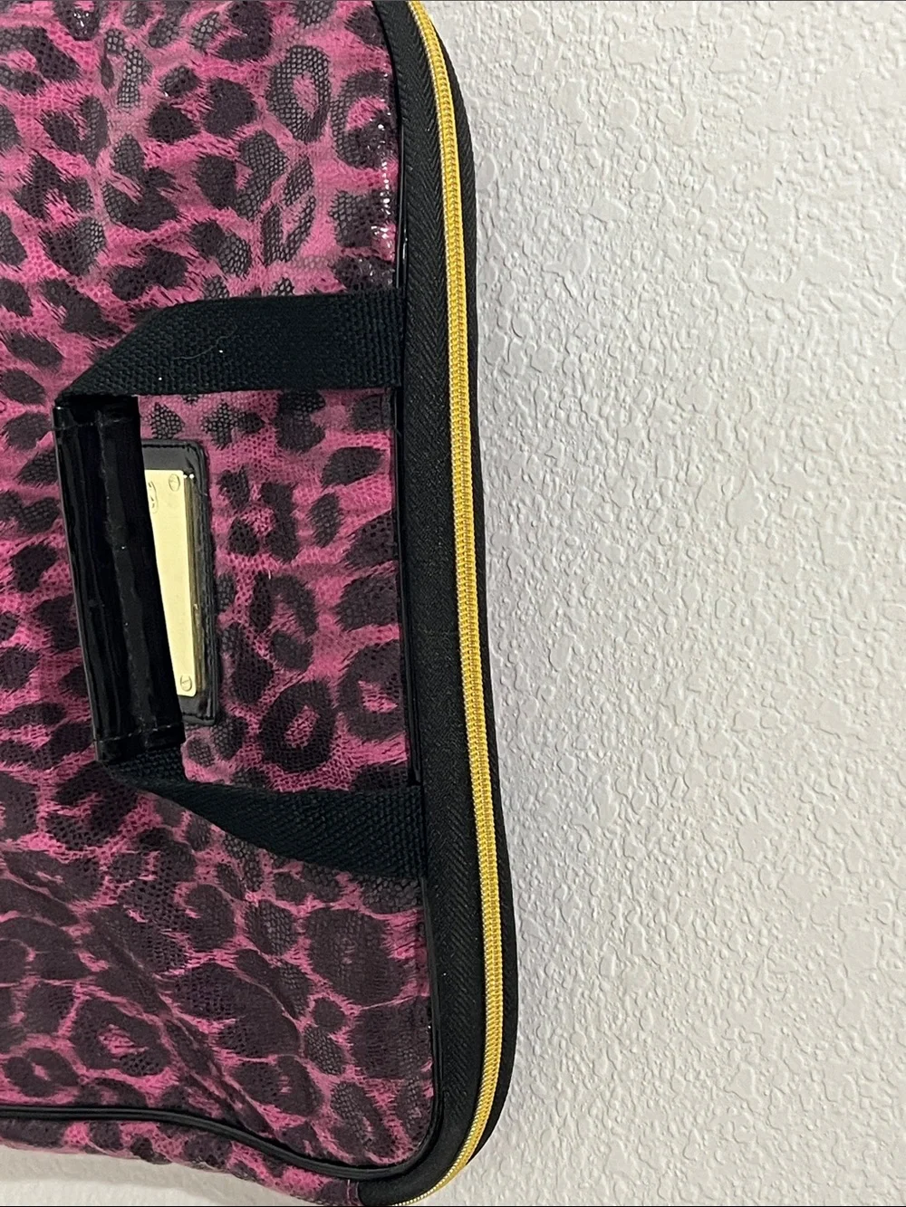 Betsey Johnson pink and black leopard print handbag or laptop tote.