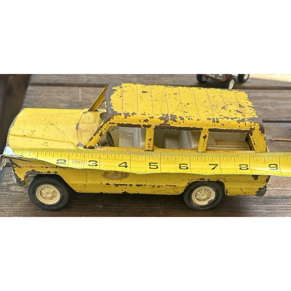 VINTAGE TONKA TOY CAR JEEP WAGONEER 1970s YELLOW PRESSED STEEL