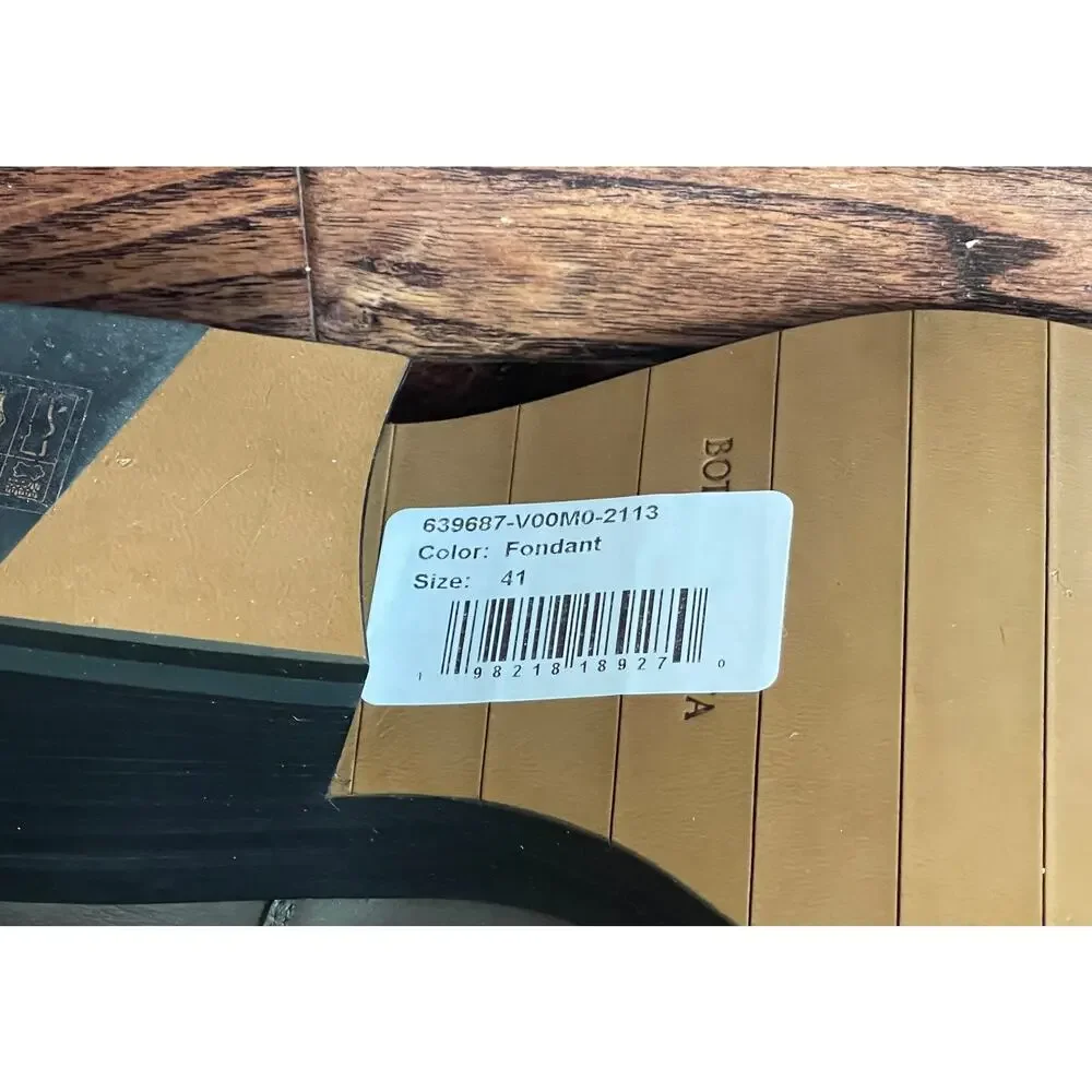 Bottega Veneta $1 800