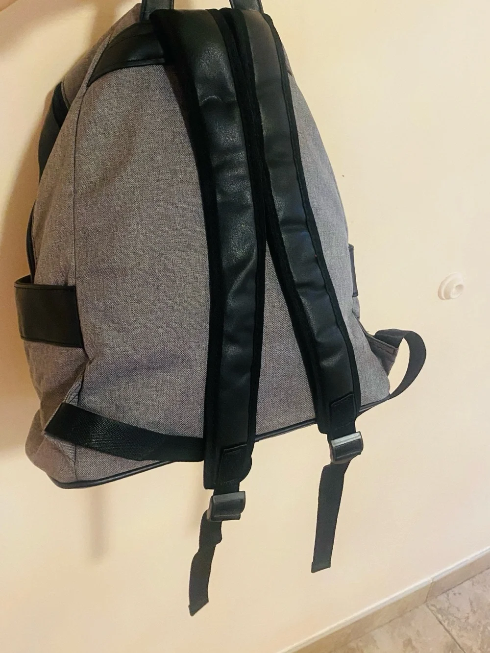 Backpack 16x12x6 grey and black