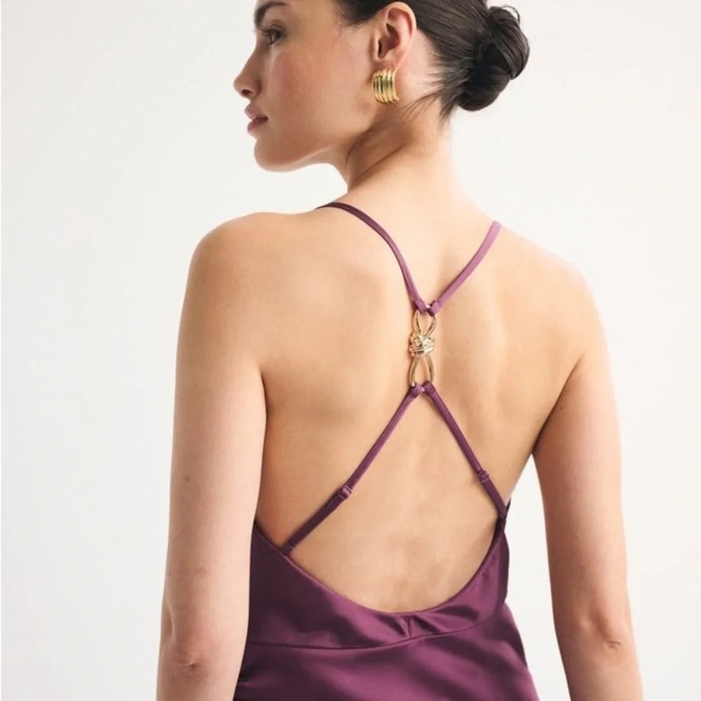 Abercrombie & Fitch sophisticated plum