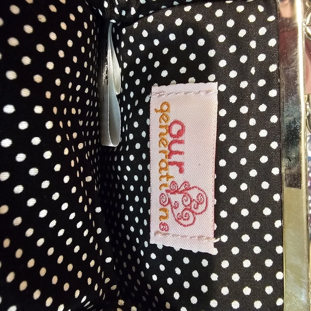 Girls Our Generation Purple Kitty Chain Purse Like New