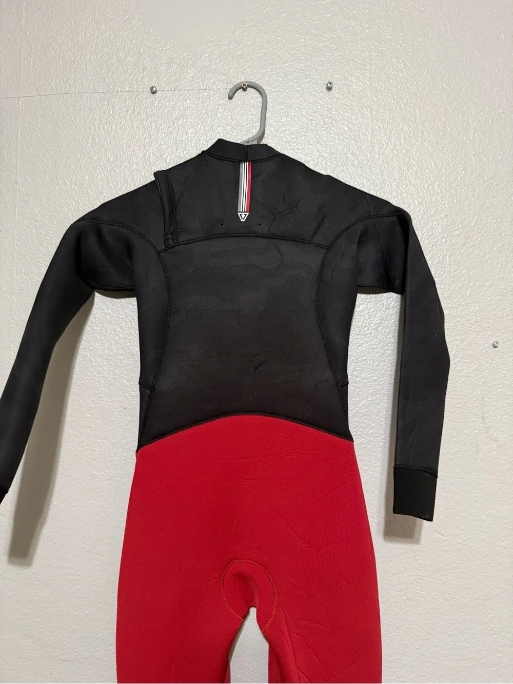 VISSLA youth seas