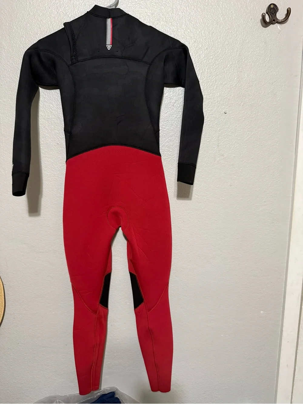 VISSLA youth seas