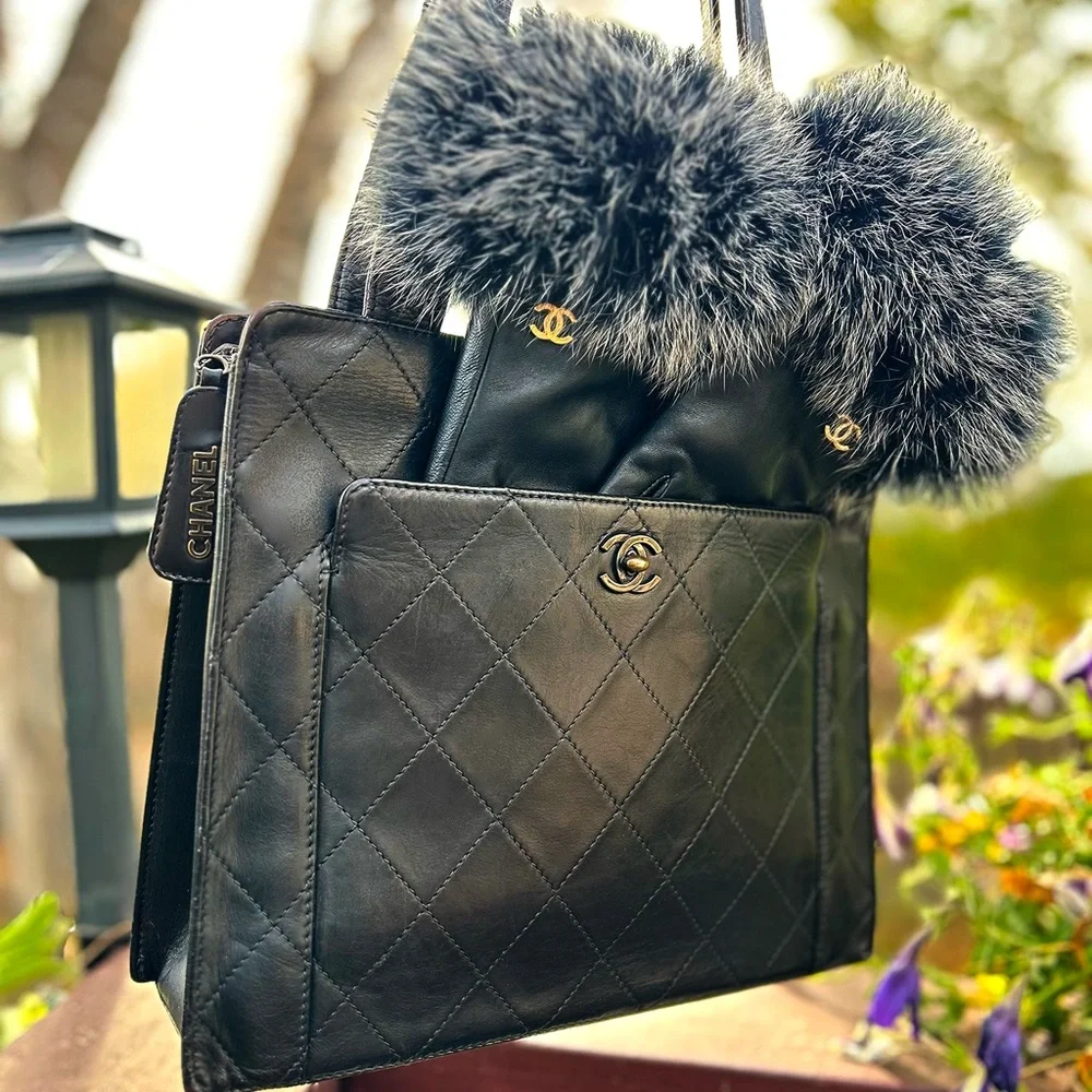 CHANEL black see
