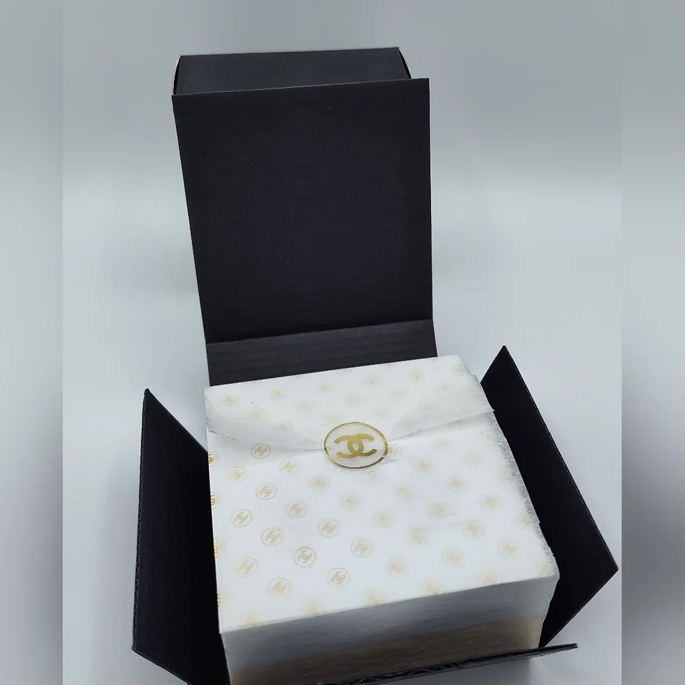 CHANEL refined piece