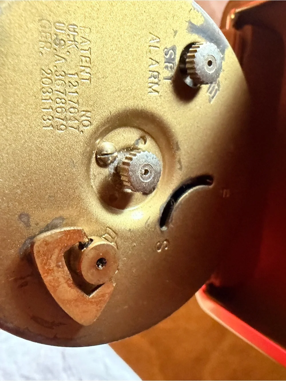 Seth Thomas Gold Travel Alarm Clock - Gold Tone