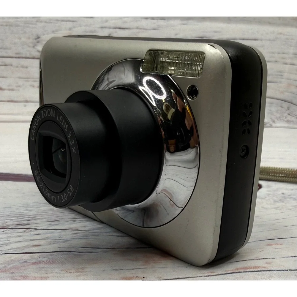 Canon battery compartment