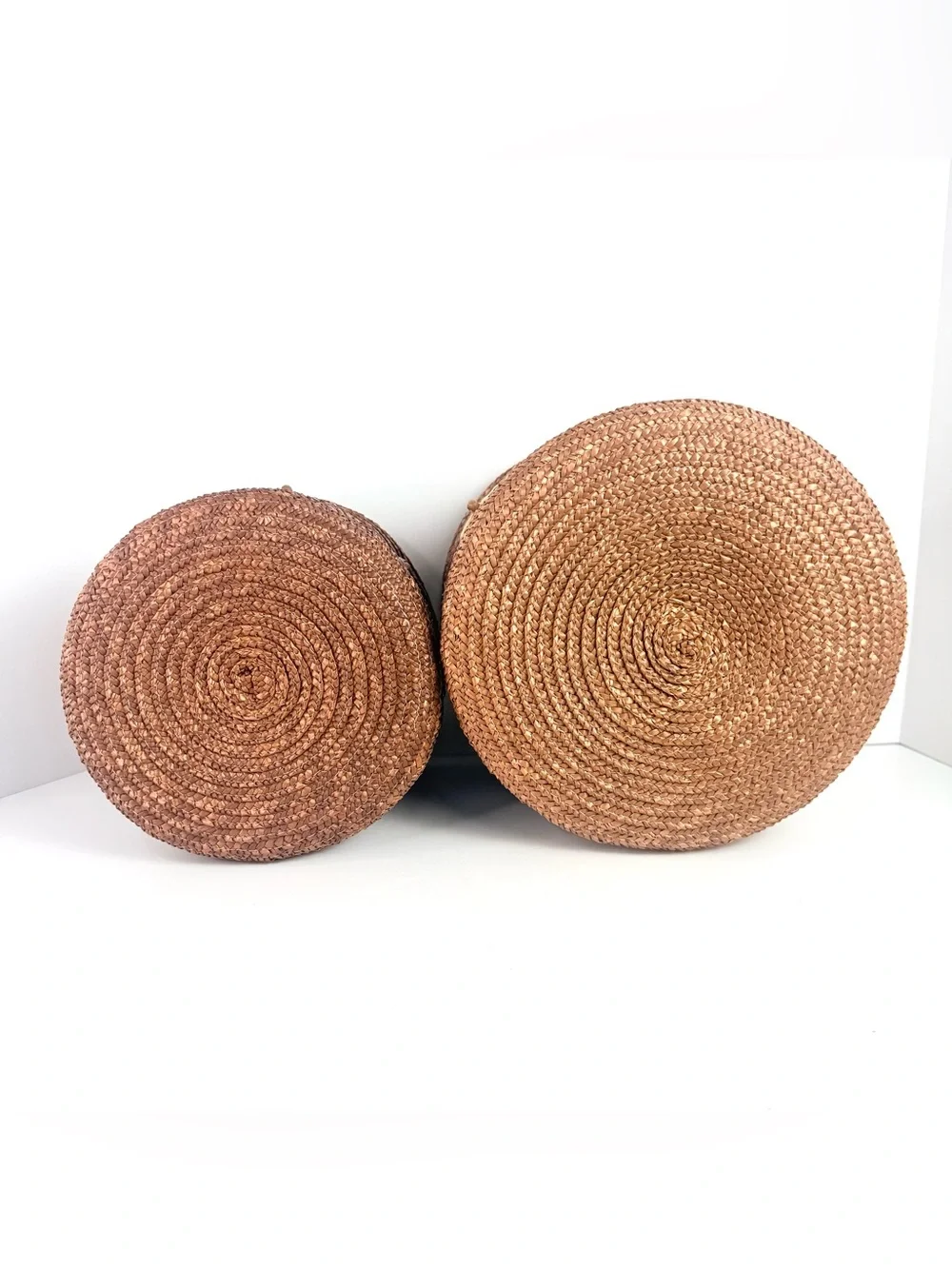 Set Of 2 Vintage Pier 1 Round Straw Storage Basket W/ Lid & Flowers On Side boho