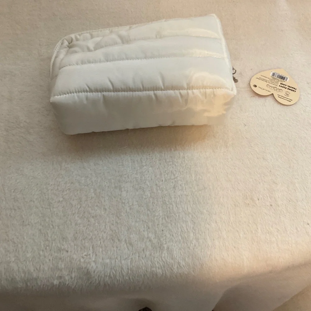 etäme Quilted Cream Cosmetic Pouch - Soft Travel Makeup Case