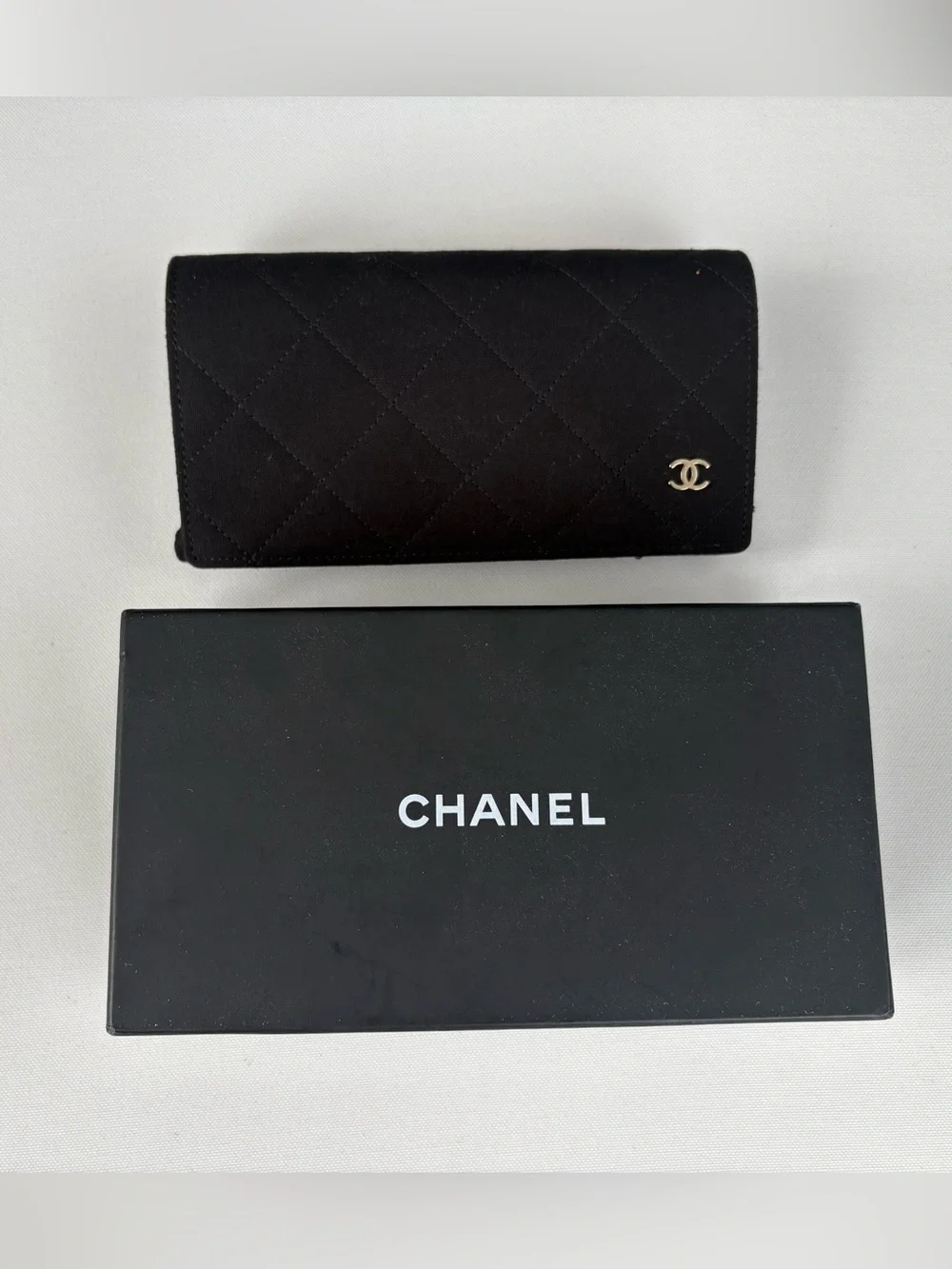 CHANEL stylish navy