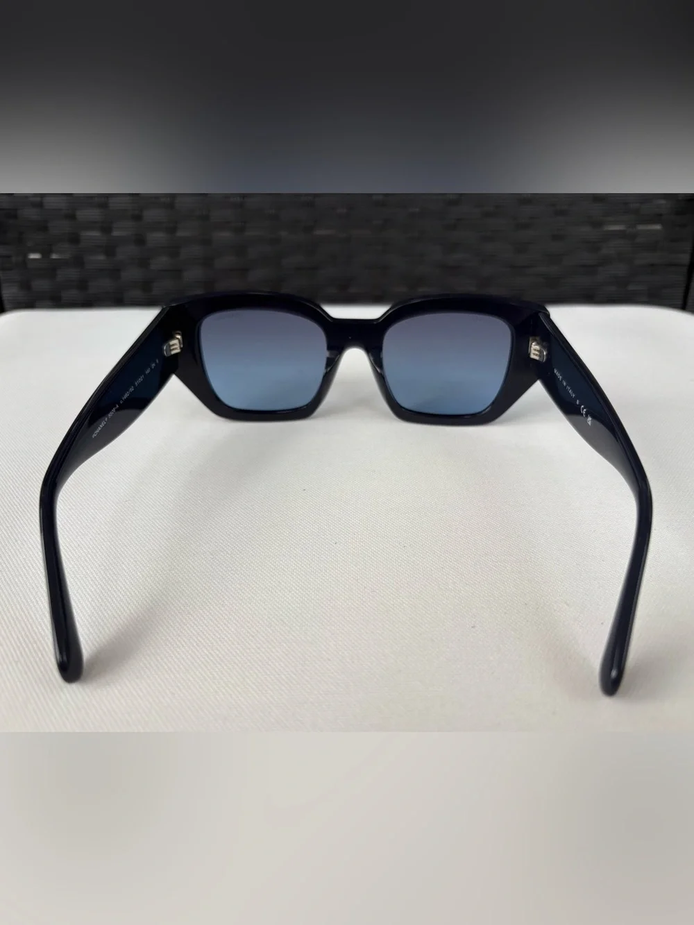 CHANEL stylish navy