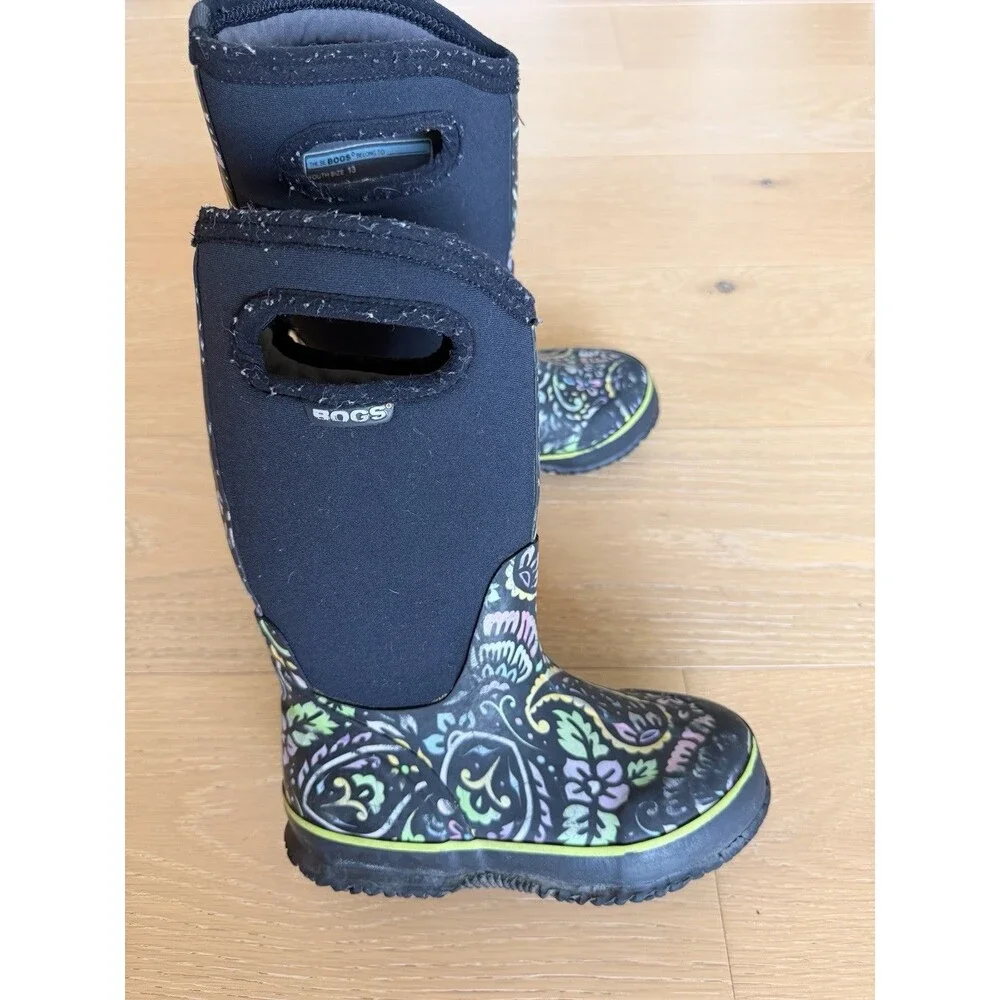 Bogs youth size