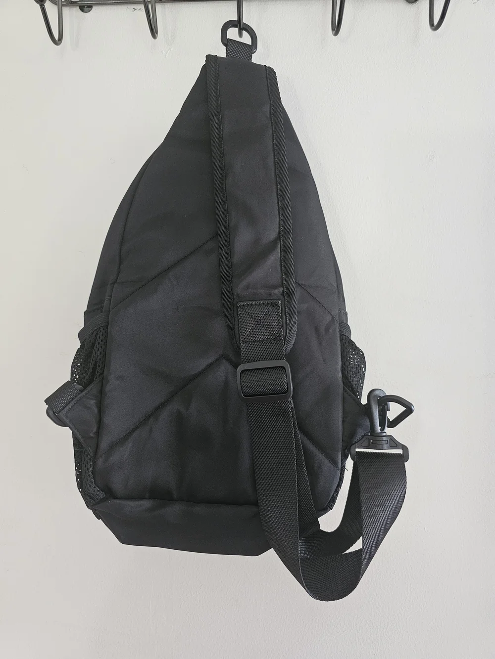 N/A stylish black