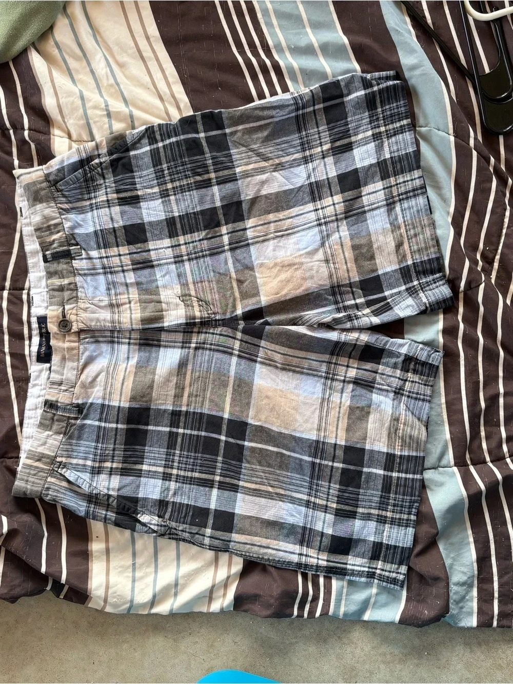 Banana Republic Brown and Cream Striped Shorts golf plaid men’s 34 inch waist
