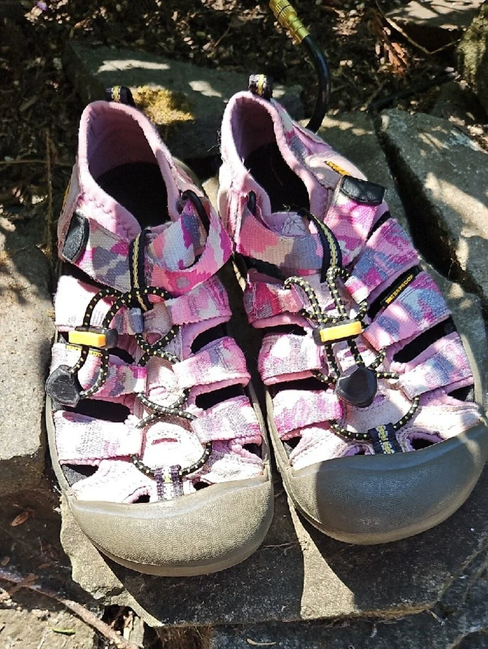 Keen sandals pink