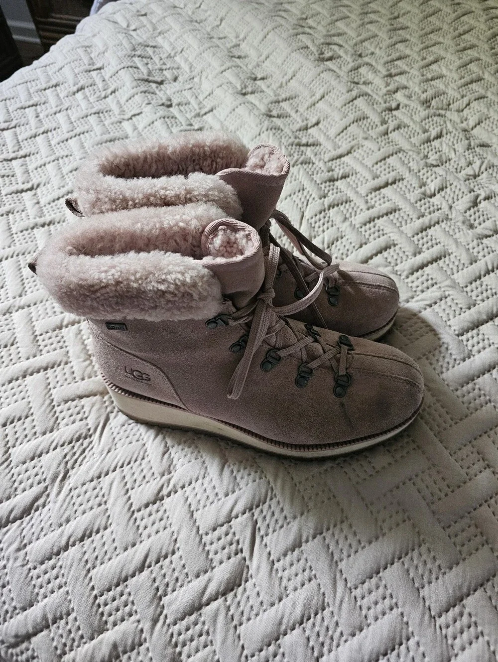 UGG comfortable women