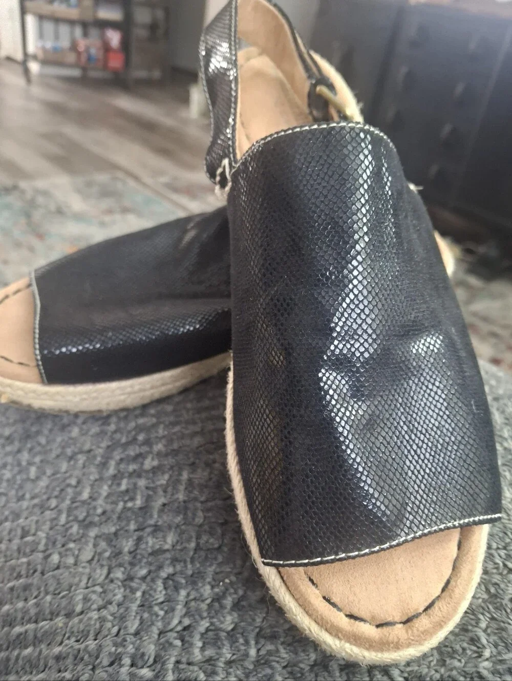 Naturalizer platform sandals