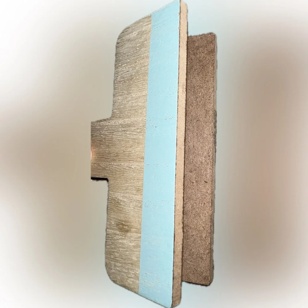 Horizon Group Usa wooden wall