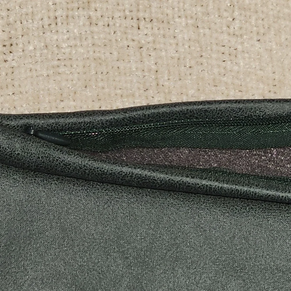 The Unbranded Brand fast shipping
